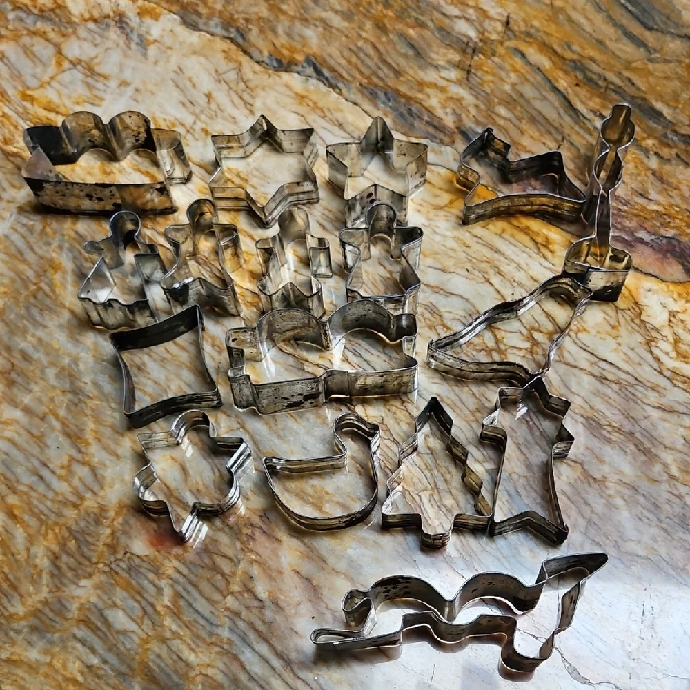 (17) Vintage Metal Cookie Cutters